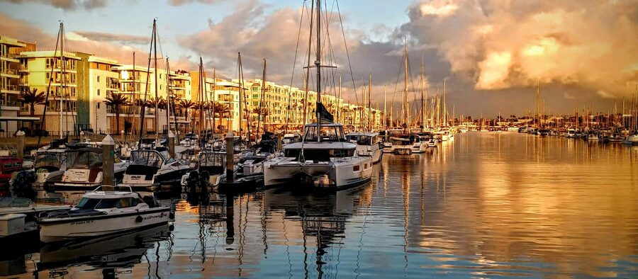Marina Del Rey: Romantic Cruise, Dinner Charcuterie or Sushi - Private, shared, and group size: how to pick the right vibe