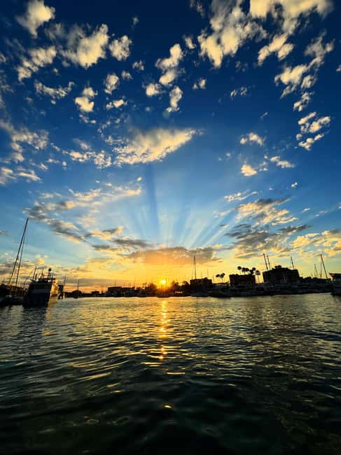 Marina del Rey: Wine Cruise &Music+optional Sushi or Dinner - Music that matches the moment, and optional private-tour flexibility