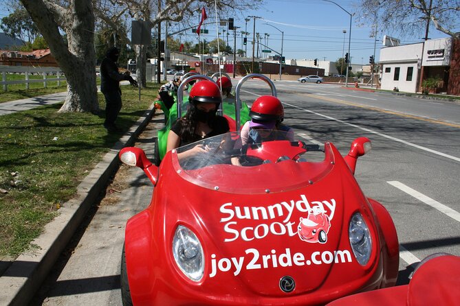 Mini-Car Sunrise Tour in Hollywood with Breakfast - Passing LA’s bigger landmarks, from zoo night vibes to playgrounds