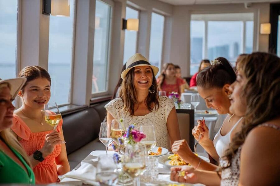 Newport Beach: City Cruises Champagne & Brunch Buffet Cruise - What the brunch buffet feels like in practice