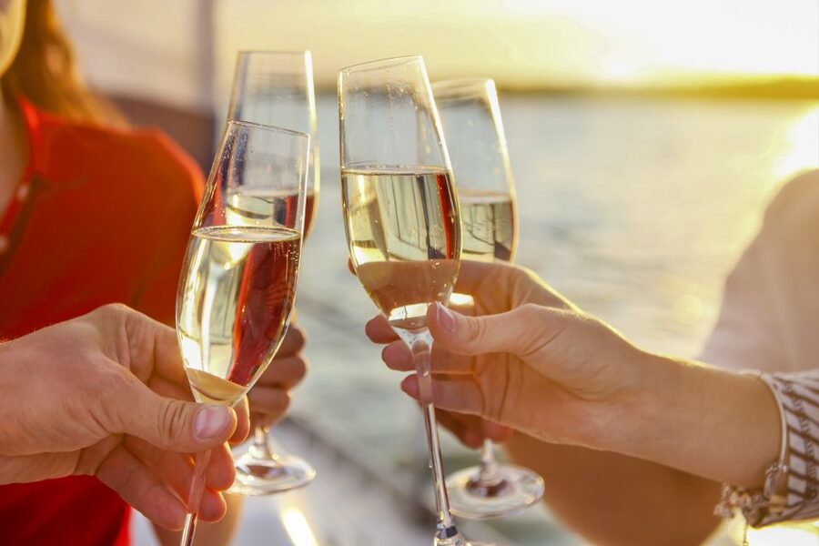 Newport Beach: City Cruises Champagne & Brunch Buffet Cruise - The service vibe: why people leave feeling taken care of
