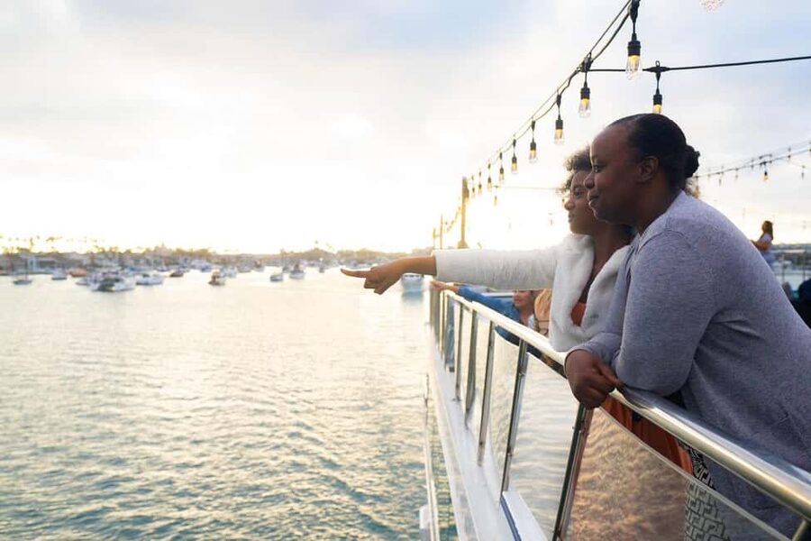 Newport Beach: City Cruises Weekend Dinner Cruise with DJ - Should you book this Newport Beach weekend dinner cruise?