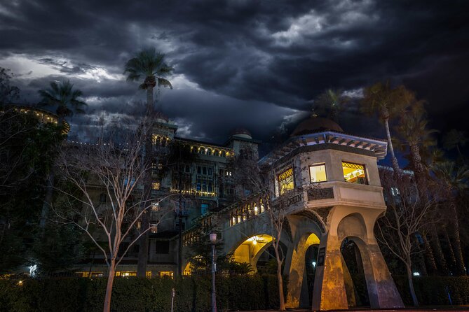 Pasadena Ghost Tour: Purgatory Phantoms - A 8:00 pm night walk that fits your LA day