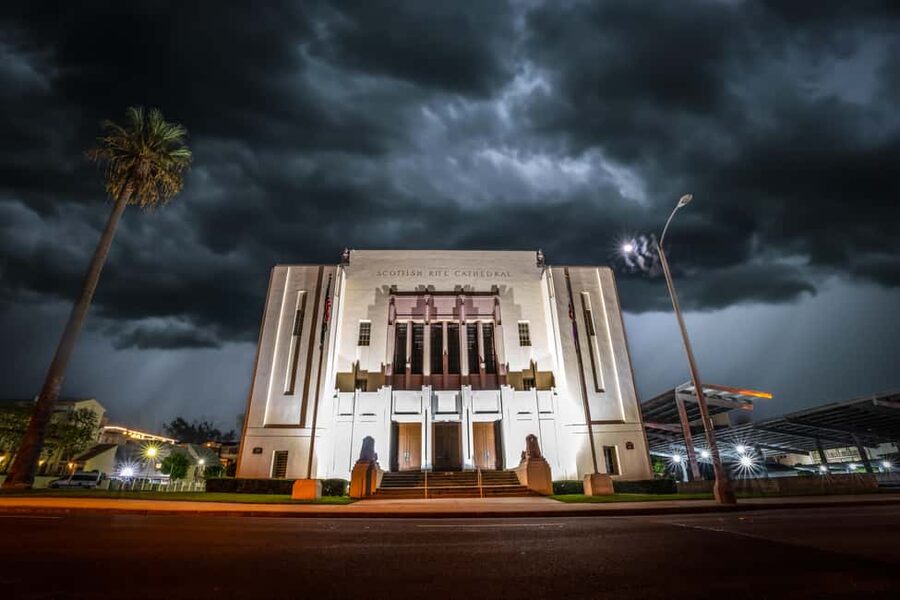 Pasadena: Haunted Walking Tour - Stop-by-stop: Suicide Bridge and why it’s the headliner