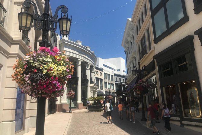 Private Custom 4.5-Hour Tour of Los Angeles in English or German - Walk of Fame and Theatre Alley: A 1-Hour Reality Check