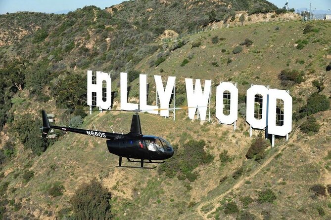 Private Helicopter Ride to Hollywood Sign - Service and comfort: professionalism, bottled water, and who should go