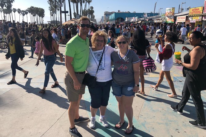Santa Monica and Venice Beach Tour from Los Angeles - Getting There: The 9:00 AM Start and the Meeting Point