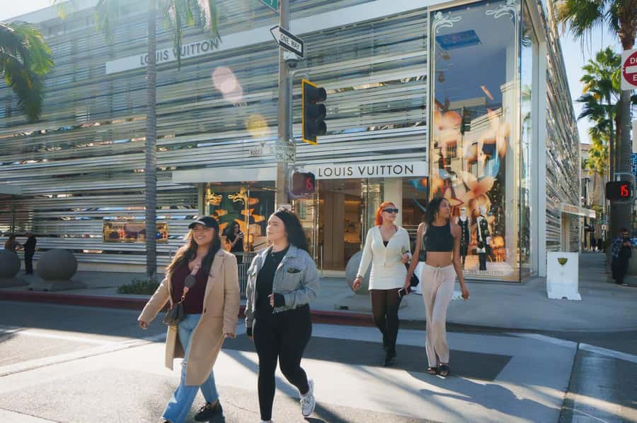Santa Monica: Best of LA Tour with 3 Iconic Stops - From Wilshire to Rodeo Drive and Beverly Hills photo runs