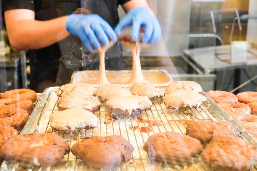 Santa Monica Donut Adventure by Underground Donut Tour - Santa Monica Donuts Make Perfect Walking-Tour Food