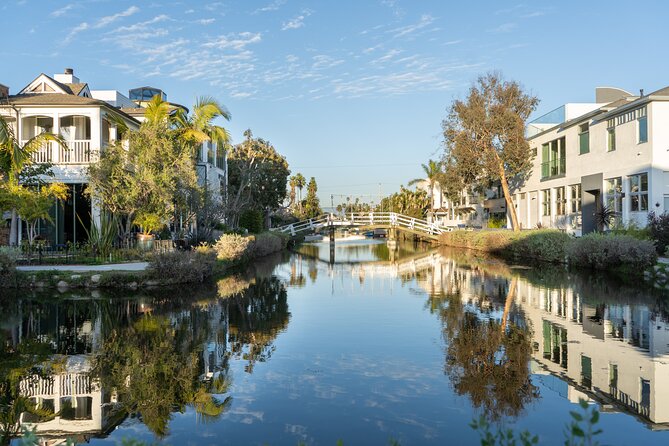 Self-Guided Walking Tour in Los Angeles' Best-Kept Secrets - Hollywood Walk of Fame, TCL Chinese Theatre, and the Roosevelt Stop