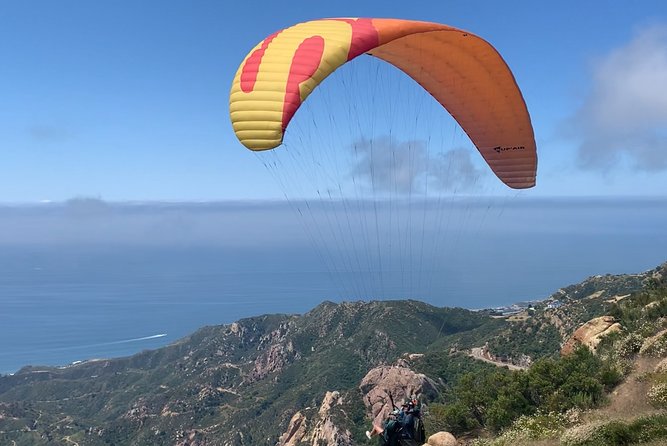 Tandem Paragliding flight with instructor in Malibu - Meeting point on CA-1: what to expect before you ever wear the harness