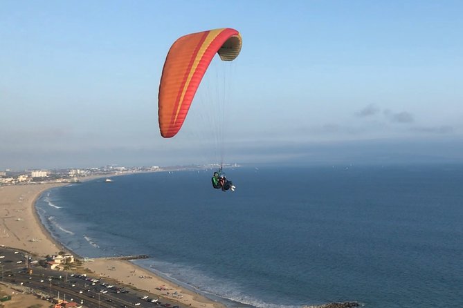 Tandem Paragliding flight with instructor in Malibu - About 30 minutes in the air: views of ocean and Malibu hills
