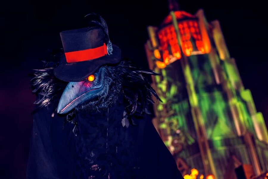 Universal Studios Hollywood: Halloween Horror Nights - Scare Zones and Entertainment: The “Breather” You Still Feel in Your Bones