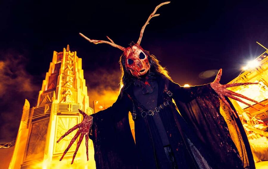 Universal Studios Hollywood: Halloween Horror Nights - Haunted Houses: How to Choose Your Order When Lines Spike