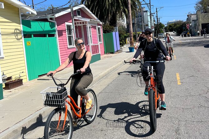 Venice and Santa Monica French Bicycle Tour - Stop 4: Return along the beach, plus a Venice Skate Park pause
