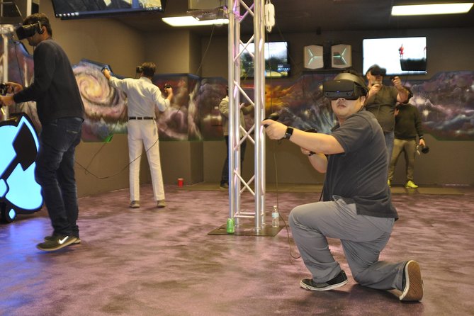 Virtual Reality (VR) Experience in Los Angeles - Safety and tech issues: what to expect with VR hardware